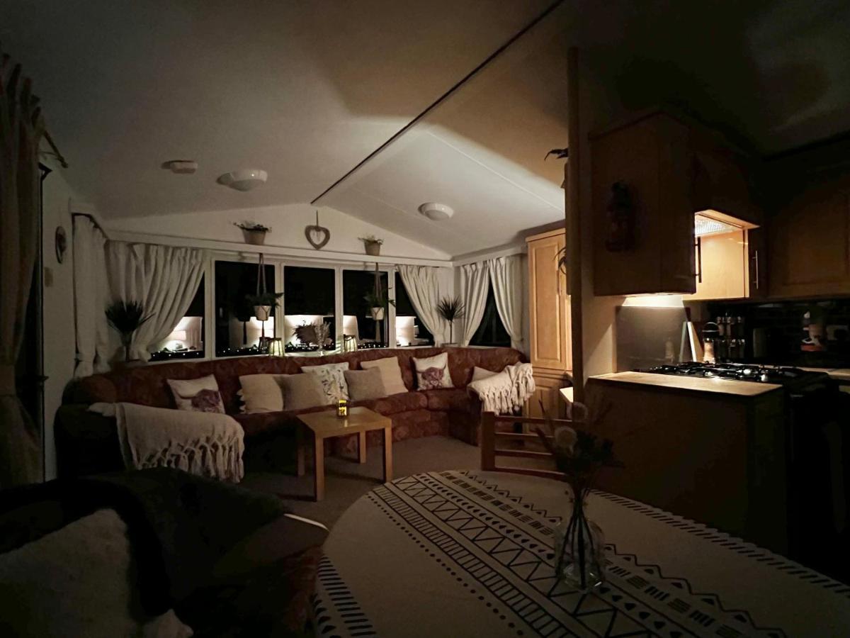 Jungle House No.26 At Three Lochs Holiday Park นิวตันสจวร์ต ภายนอก รูปภาพ